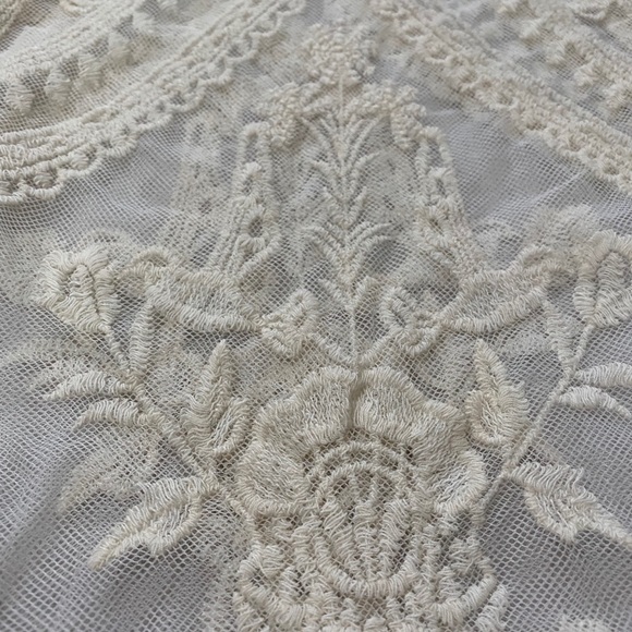 Dulcie sheer lace tank - Picture 2 of 4